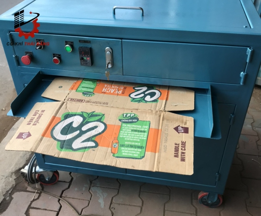 Máy cắt giấy tổ ong 