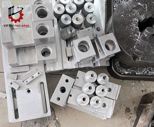 Gia công chi tiết phay tiện cnc